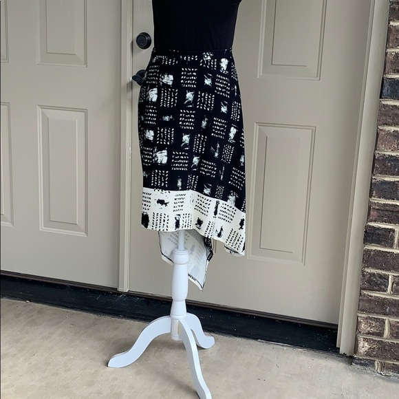 🆕 Worth Asymmetrical Skirt - Picture 6 of 14